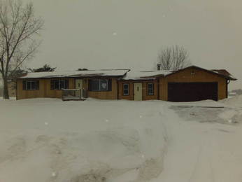 N10029 Airport Rd, Clintonville, WI 54929 