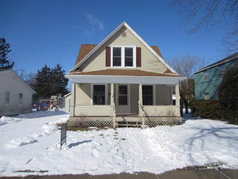 563 Pine St N, Janesville, WI 53548 