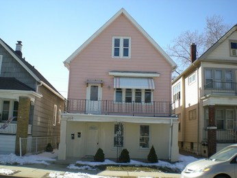 2447 S 6th St, Milwaukee, WI 53215 