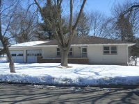 327 Nottingham Rd, Stoughton, WI 53589 