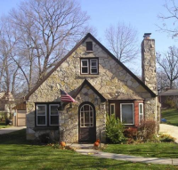 1300 S Parkway Dr, Brookfield, WI 53005 