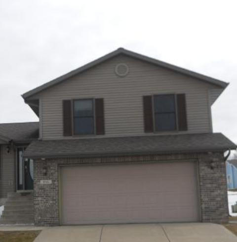 936 Meadowood Ln, Jefferson, WI 53549 