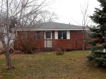 4234 S 92nd St, Greenfield, WI 53228 