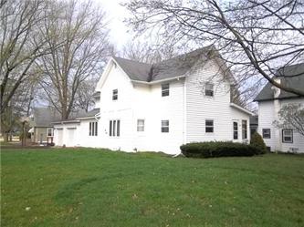 854 Farnham, Columbus, WI 53925 