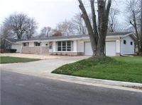 5463 N Shasta Dr, Glendale, WI 53209 