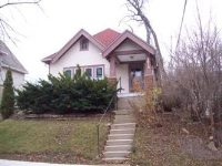 2013 E Newton Ave, Shorewood, WI 53211 