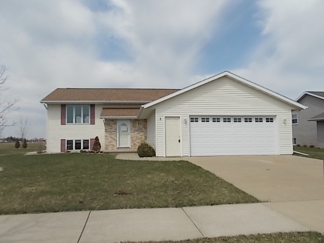 836 Manor Place, Little Chute, WI 54140 