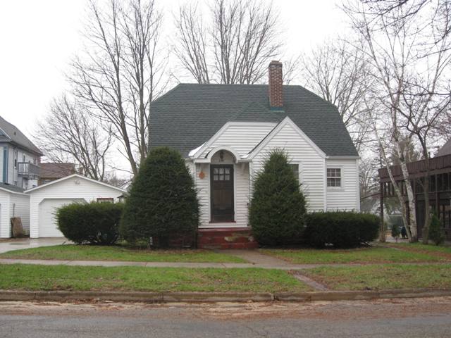 270 4th St, Reedsburg, WI 53959 