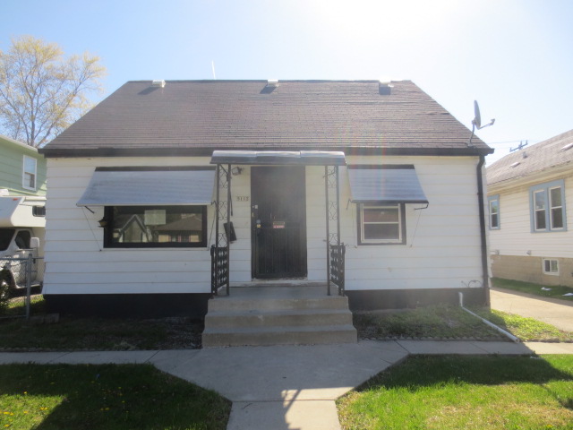 5112 N 47th St, Milwaukee, WI 53218 