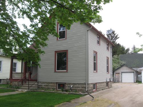 261 3rd St, Fond Du Lac, WI 54935 