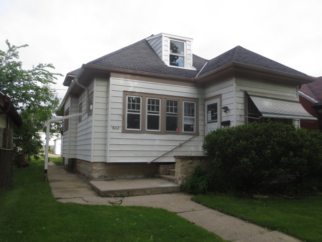 4573 N 29th St, Milwaukee, WI 53209 