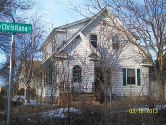 912 Christiana St, Green Bay, WI 54303 