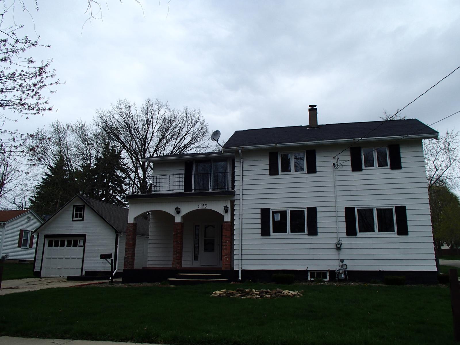 1123 12th St, Monroe, WI 53566 