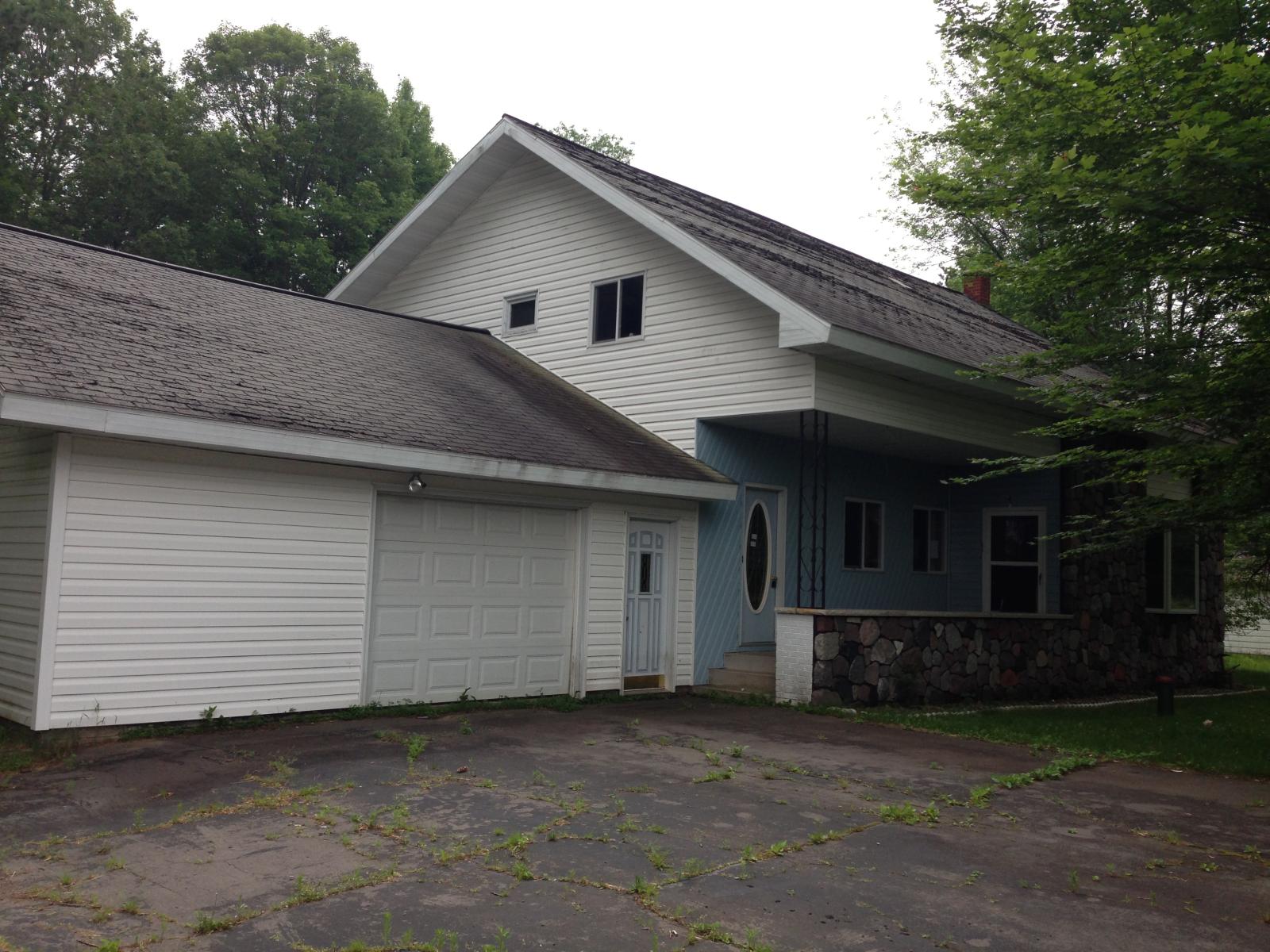 208 South County Rd J, Hatley, WI 54440 