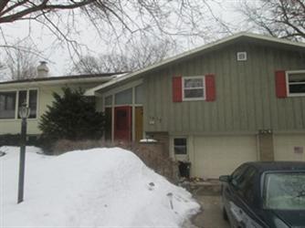 1507 Katers Dr, Green Bay, WI 54304 