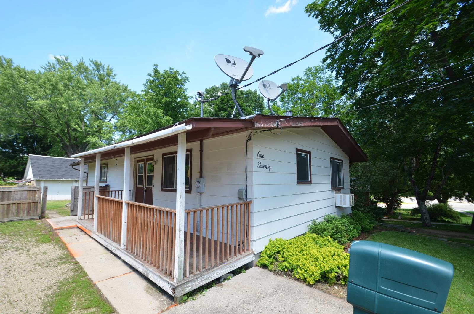 120 Chestnut St, Lodi, WI 53555 