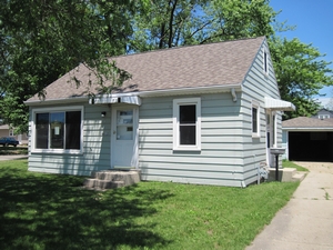 4612 80th St, Kenosha, WI 53142 