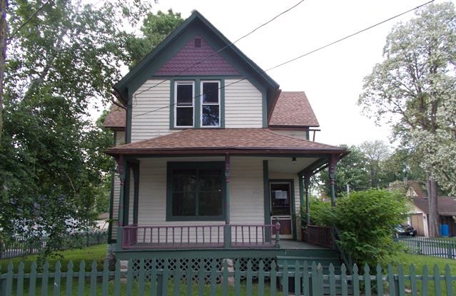 214 W. Commercial S, Appleton, WI 54911 