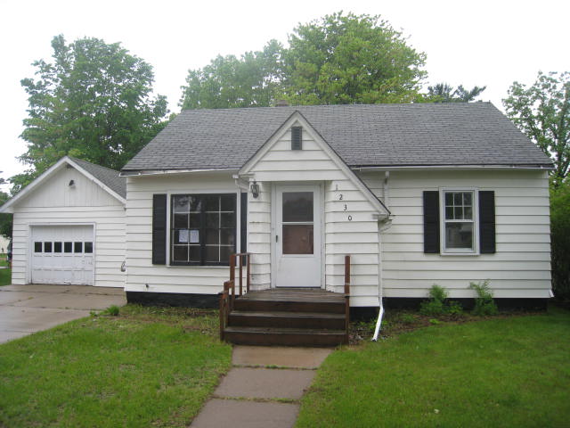 1230 S 7th Ave, Wausau, WI 54401 