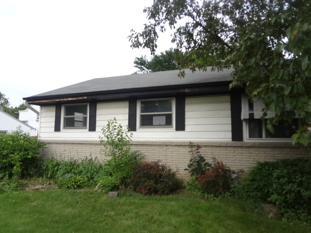 1713 Cleveland Aven, Racine, WI 53405 