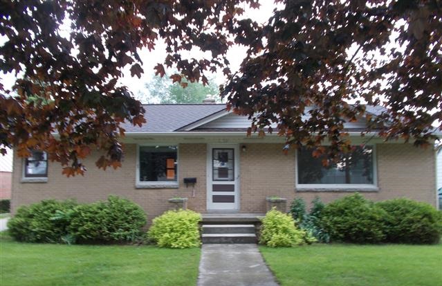 1702 23rd St S, Manitowoc, WI 54220 