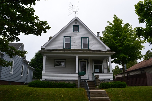 927 Dillingham Ave, Sheboygan, WI 53081 