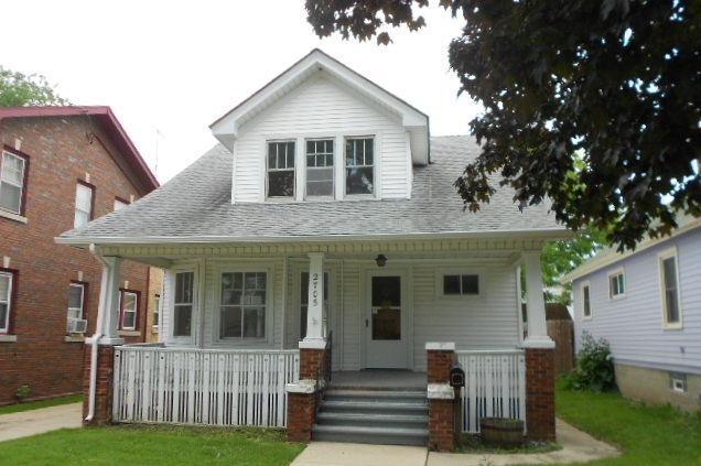 2705 Arlington Ave, Racine, WI 53403 