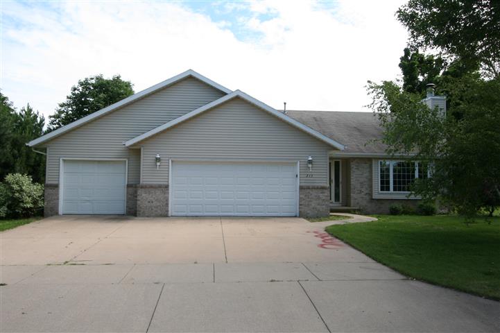 213 E Norfolk Pl, Appleton, WI 54911 