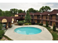 1221 S Van Dyke Roa, Appleton, WI 54914 