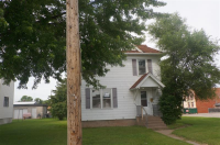 16 9th Street, Clintonville, WI 54929 
