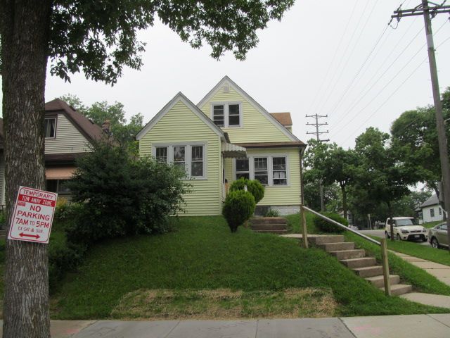 4702 N 31st Street, Milwaukee, WI 53209 