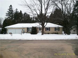 320 Edgewood Pl, Wisconsin Rapids, WI 54495 