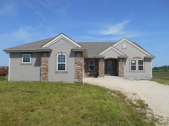 N8162 Woody Lane, Ixonia, WI 53036 