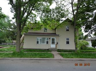 1614 Tainter St, Menomonie, WI 54751 