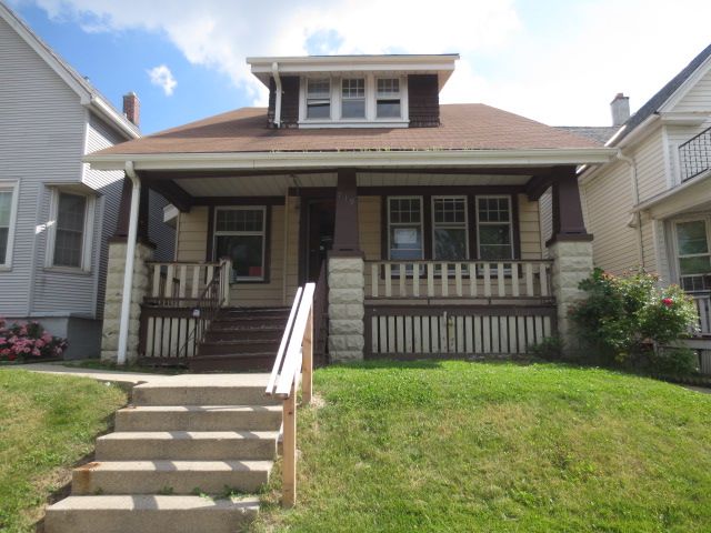 719 W Lincoln Ave, Milwaukee, WI 53215 