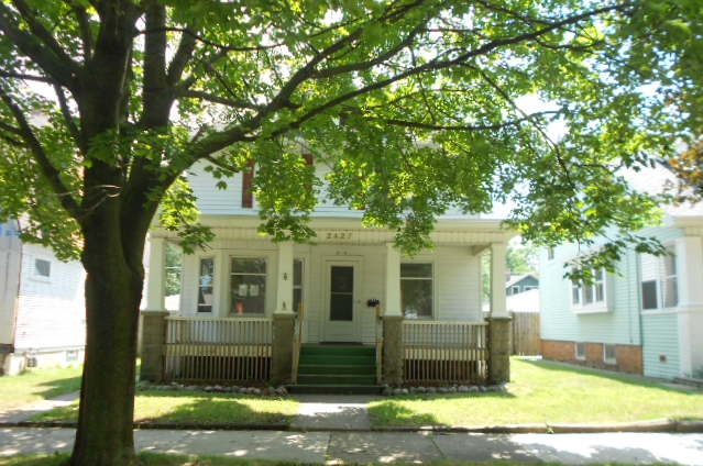 2427 Hansen Avenue, Racine, WI 53405 