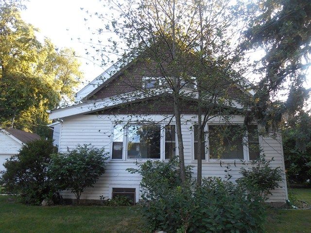 3409 S Crandon Plac, Greenfield, WI 53219 