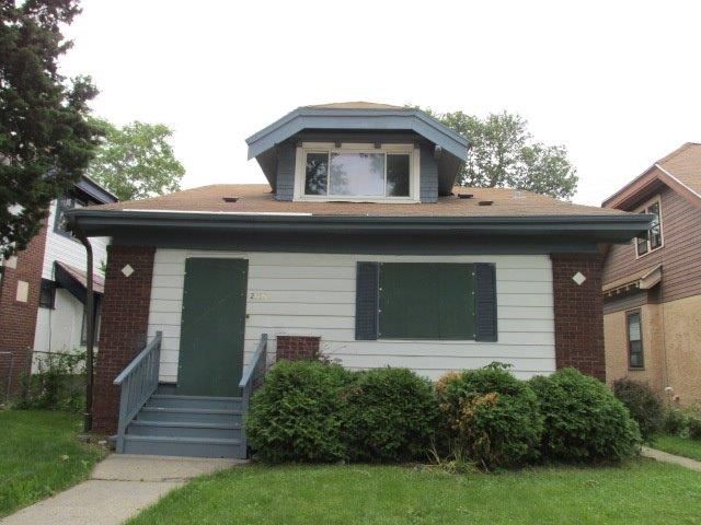 2808 N 38th Street, Milwaukee, WI 53210 