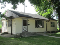 489 S Perkins Blvd, Burlington, WI 53105 