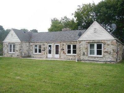 5525-27 N Bethmaur, Glendale, WI 53209 