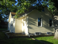 127 Koshkonong Dr, Edgerton, WI 53534 