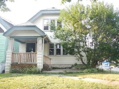 2202 W Vienna Ave, Milwaukee, WI 53206 