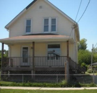 5716 16th Ave, Kenosha, WI 53140 