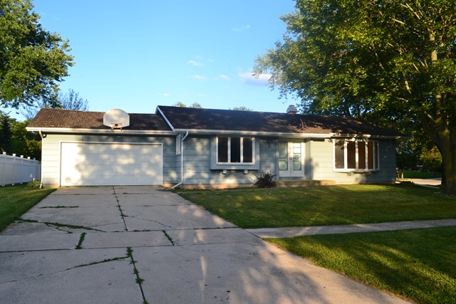 1103 Meadow Ln, Fond Du Lac, WI 54935 