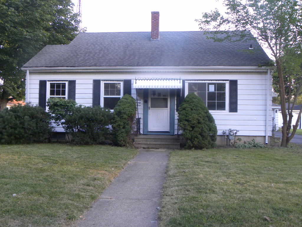 1823 32nd St, Kenosha, WI 53140 