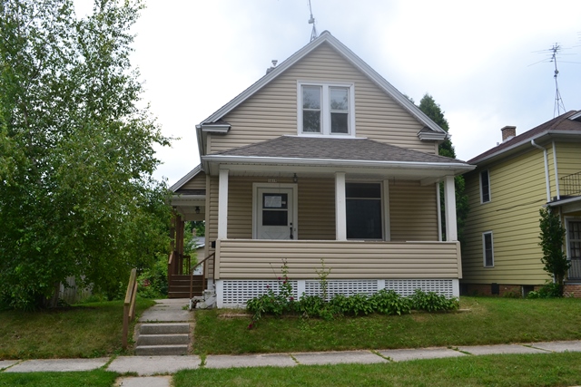 1619 Cambridge Ave, Sheboygan, WI 53081 