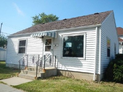 908 W Holt Ave, Milwaukee, WI 53215 