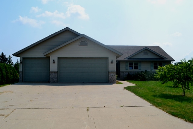 187 Maple Dr, Plymouth, WI 53073 