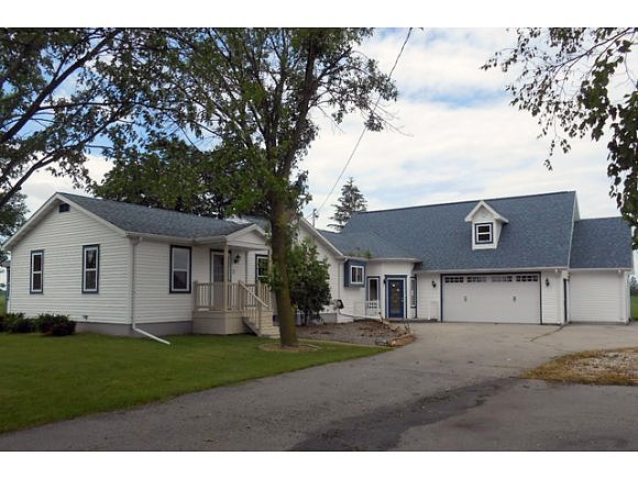 Van Dyne, Fond Du Lac, WI 54937 