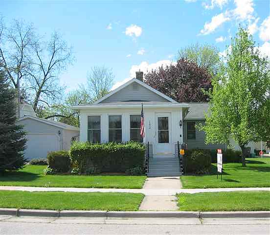 S Grove St, Waupun, WI 53963 